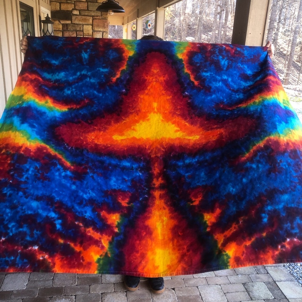 psychedelic tie dye mushroom tapestry.